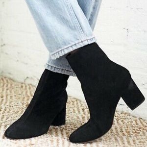 FREE PEOPLE Cecile Back Zip Black Suede Booties size 5.5
